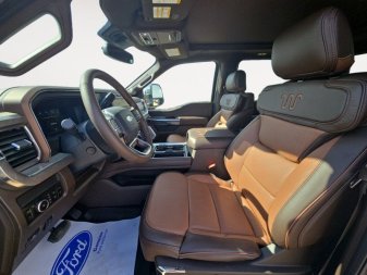 2025 Ford F-350 Super Duty KING RANCH  - Moonroof - Image 8