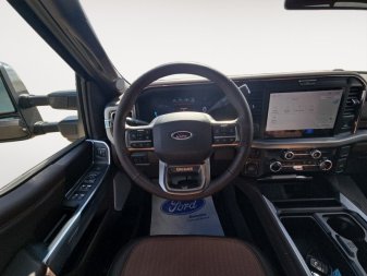 2025 Ford F-350 Super Duty KING RANCH  - Moonroof - Image 11