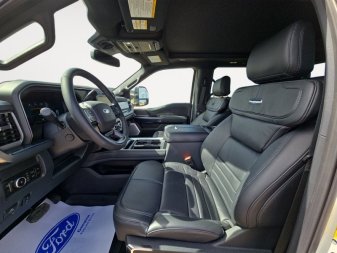 2025 Ford F-350 Super Duty PLATINUM  - Moonroof - Image 8