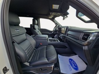 2025 Ford F-350 Super Duty PLATINUM  - Moonroof - Image 14