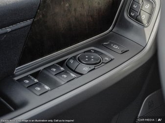2025 Ford F-350 Super Duty LARIAT  - Moonroof - Image 14