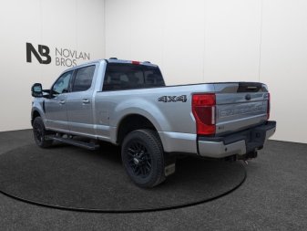 2022 Ford F-350 Super Duty Lariat  - Power Stroke - Image 2