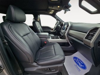 2022 Ford F-350 Super Duty Lariat  - Power Stroke - Image 8