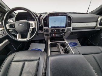 2022 Ford F-350 Super Duty Lariat  - Power Stroke - Image 9