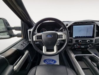 2022 Ford F-350 Super Duty Lariat  - Power Stroke - Image 11