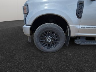 2022 Ford F-350 Super Duty Lariat  - Power Stroke - Image 13