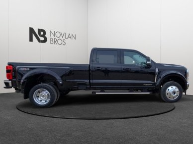 2025 Ford F-450 Super Duty LARIAT  - Premium Audio - Image 5
