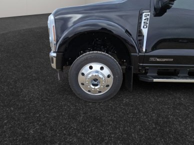 2025 Ford F-450 Super Duty LARIAT  - Premium Audio - Image 13