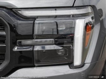 2025 Ford F-150 Lariat - Image 8