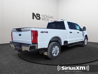 2025 Ford F-350 Super Duty XLT  - Diesel Engine - Image 4