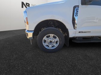 2025 Ford F-350 Super Duty XLT  - Diesel Engine - Image 13