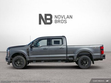 2025 Ford F-350 Super Duty LARIAT  - Moonroof - Image 2