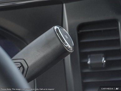 2025 Ford F-350 Super Duty LARIAT  - Moonroof - Image 14