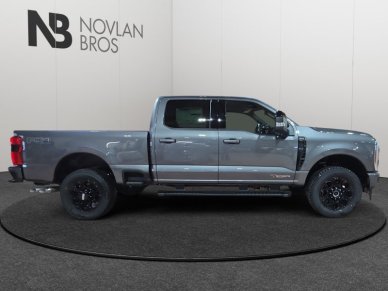 2025 Ford F-350 Super Duty LARIAT  - Power Stroke - Image 5