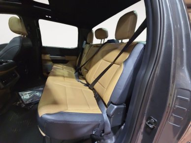 2025 Ford F-350 Super Duty LARIAT  - Power Stroke - Image 12