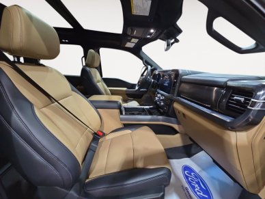 2025 Ford F-350 Super Duty LARIAT  - Power Stroke - Image 14