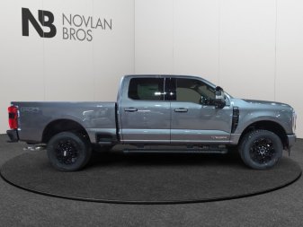 2025 Ford F-350 Super Duty LARIAT  - Power Stroke - Image 5