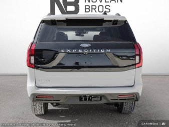 2025 Ford Expedition Active Max  - Apple CarPlay - Image 4