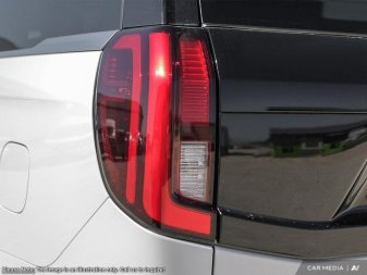 2025 Ford Expedition Active Max  - Apple CarPlay - Image 8