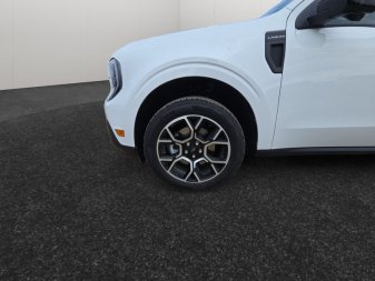 2025 Ford Maverick Lariat  - Sunroof - Tow Package - Image 14