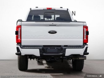 2025 Ford F-350 Super Duty LARIAT  - Moonroof - Image 4