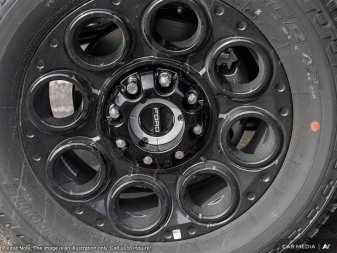 2025 Ford F-350 Super Duty LARIAT  - Moonroof - Image 7