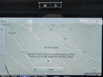 2025 Ford F-350 Super Duty LARIAT  - Moonroof - Image 15