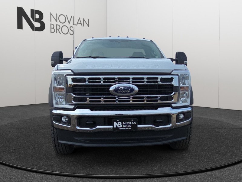 Ford F-600 Super Duty DRW XLT  - Diesel Engine 1FDFF6LT3SDA08747 121090