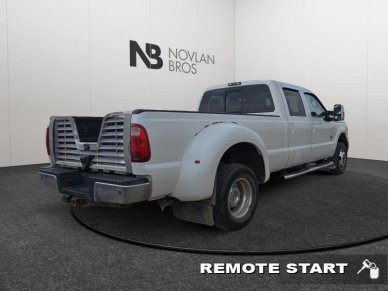 2013 Ford F-350 Super Duty LARIAT  - Diesel Engine - Image 4