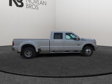 2013 Ford F-350 Super Duty LARIAT  - Diesel Engine - Image 5