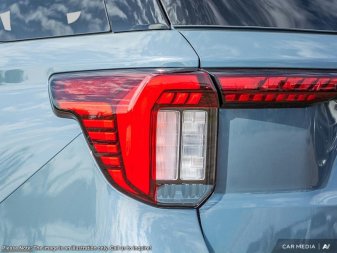 2025 Ford Explorer Active  - Heated Seats - Image 10