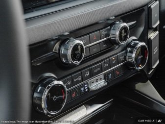 2025 Ford F-350 Super Duty PLATINUM  - Power Stroke - Image 19