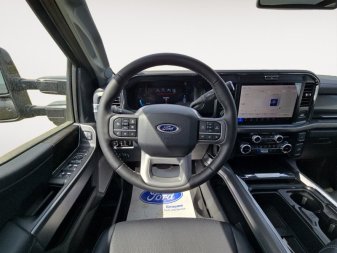 2025 Ford F-350 Super Duty LARIAT  - Moonroof - Image 9