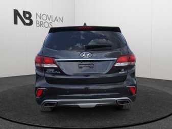 2017 Hyundai Santa Fe XL Luxury with 6 Seats - Image 6
