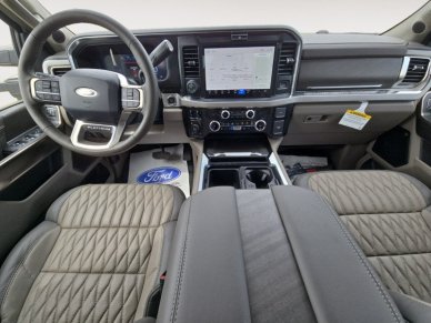 2025 Ford F-350 Super Duty PLATINUM  - Sunroof - Image 9