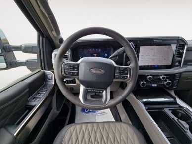 2025 Ford F-350 Super Duty PLATINUM  - Sunroof - Image 11