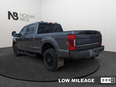 2022 Ford F-350 Super Duty Lariat  - Power Stroke - Image 2