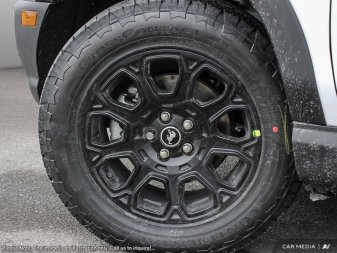 2025 Ford Bronco Sport Badlands  - Sunroof - Image 6