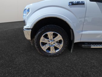 2020 Ford F-150 Lariat  - Navigation - Heated Seats - Image 13