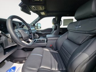 2025 Ford F-350 Super Duty PLATINUM  - Moonroof - Image 8