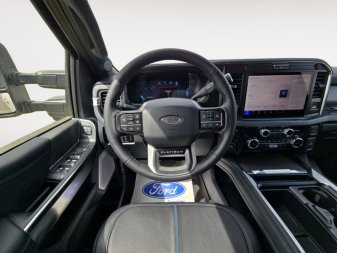 2025 Ford F-350 Super Duty PLATINUM  - Moonroof - Image 11