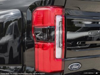 2025 Ford F-450 Super Duty PLATINUM  - Sunroof - Image 10