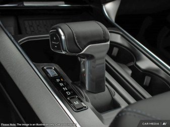 2025 Ford F-150 Platinum - Image 16