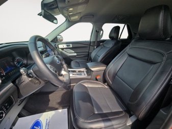 2024 Ford Explorer Limited  - Navigation - Heated Seats - Image 9
