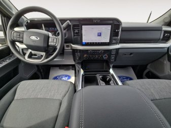 2025 Ford F-350 Super Duty XLT  - Diesel Engine - Image 9