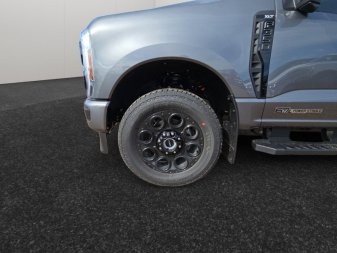 2025 Ford F-350 Super Duty XLT  - Diesel Engine - Image 14