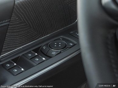 2025 Ford F-350 Super Duty Platinum - Image 12