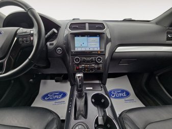 2017 Ford Explorer XLT  - Heated Seats - Navigation - Image 10