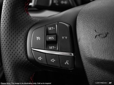2025 Ford Escape ST-Line  - Heated Seats - Image 11