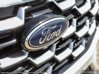 2025 Ford Explorer Platinum  - Sunroof -  Cooled Seats - Image 8